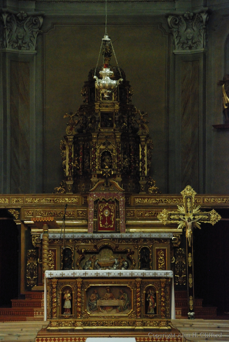 Santa Maria altar