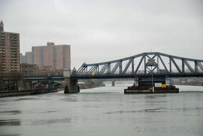 Madison Avenue Bridge