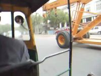 A ride in an auto-rickshaw (movie 2 MB)