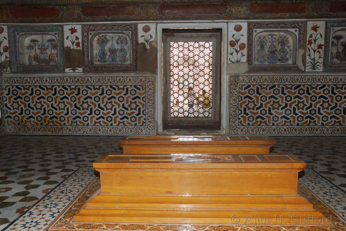 Itimad-ud-Daulah’s tomb