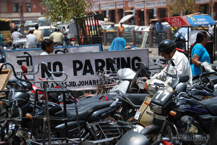 No parking, Johari Bazaar