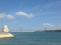 Monument to the Discoveries and the 25th of April Bridge